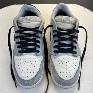 Boys Size 6.5 Y Nike Air Jordan 1 Retro Low OG GS Wolf Grey Barons CZ0858-110